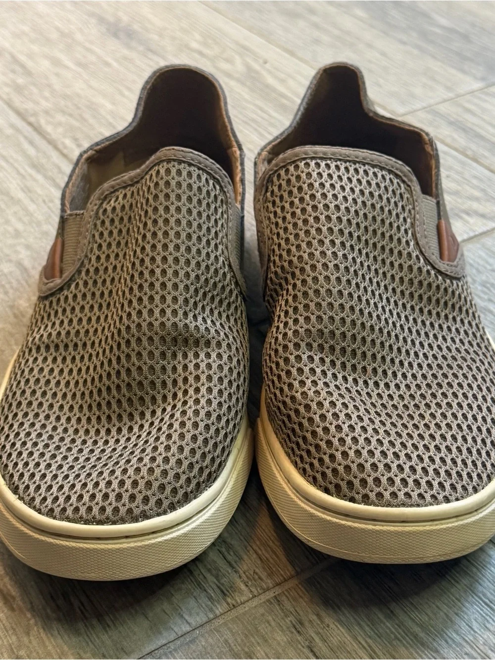 OluKai Pehuea Tan Mesh Slip On Shoes Women's Size 8 20271-1010 Coastal Beach